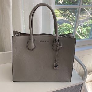 NWT MICHAEL KORS HANDBAG